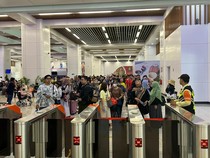 Libur Panjang, Kereta Cepat Langsung Diserbu!