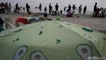 Libur Panjang, Pantai Ancol Diserbu Pengunjung
