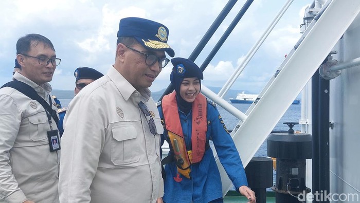 Menhub Budi Karya Targetkan Pelabuhan Tanjung Wangi Beroperasi Tahun Depan