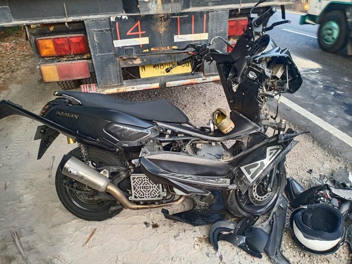 Motor tabrak truk di Mojokerto