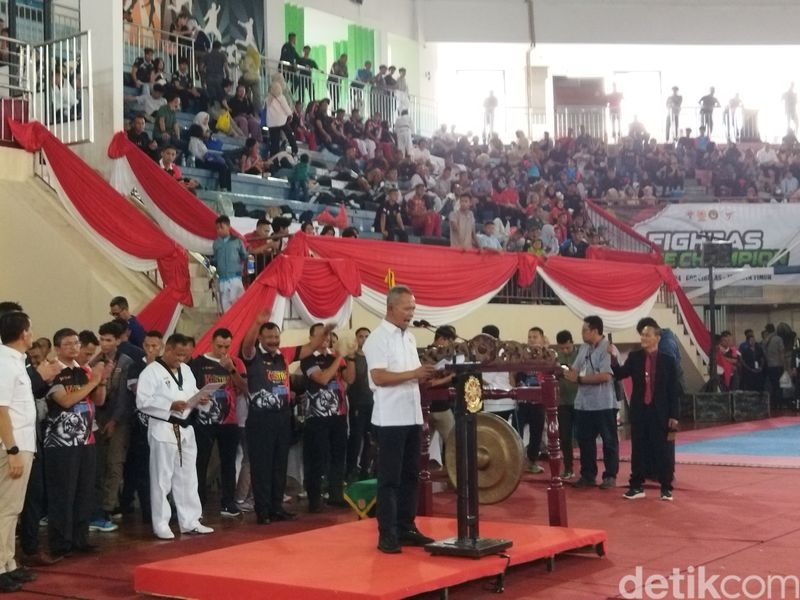 Pangkostrad Letjen TNI Muhammad Saleh Mustafa membuka Taekwondo Pangkostrad Cup 2024. (Kurniawan Fadilah/detikcom)