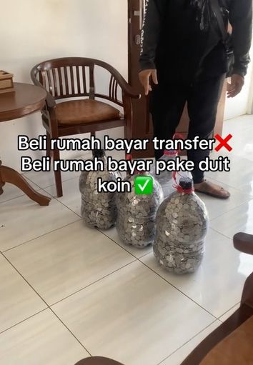 Menabung Selama 3 Tahun, Pedagang Martabak Ini Berhasil Beli Rumah