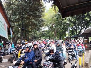 Pengujung Mulai Ramaikan Ragunan, Pengalihan Arus Lalin Belum Diterapkan