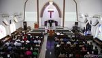 Potret Khidmat Misa Kenaikan Yesus Kristus di Gereja Semper Cilincing