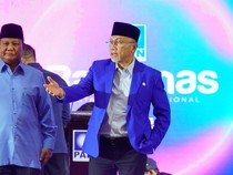 Potret Prabowo-Zulhas di Rakornas PAN