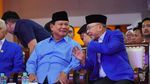 Potret Prabowo-Zulhas di Rakornas PAN