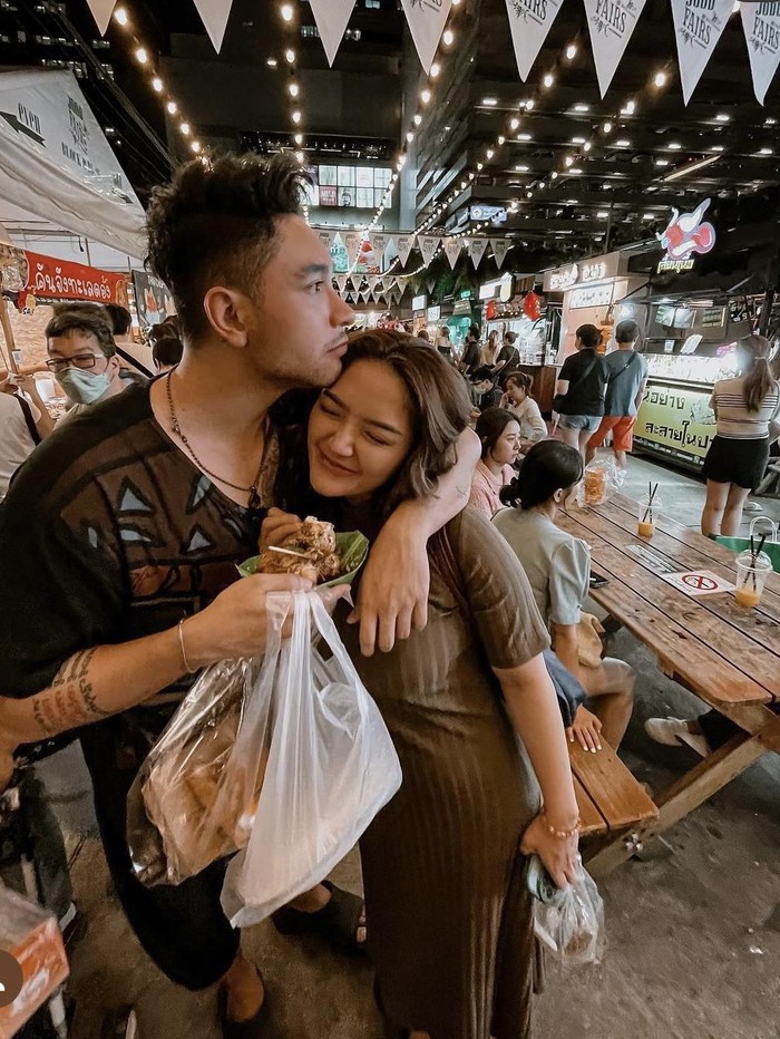 Siti Badriah dan Krisjiana Baharudin Kompak Makan Enak di Bali dan Thailand Siti Badriah dan Krisjiana Baharudin Kompak Makan Enak di Bali dan Thailand