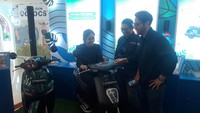 Sementara itu, bagi pelaku UMKM yang memiliki motivasi untuk mengembangkan usahanya berkesempatan mendapatkan promo potongan angsuran sebesar Rp6 juta dan sejumlah merchandise pada setiap pengajuan yang dilakukan. Sedangkan dari AMITRA, menawarkan potongan biaya admin sebesar Rp500 ribu untuk pendaftaran Haji Reguler dan potongan angsuran hingga Rp1,5 juta bagi pengunjung yang hendak menjalankan ibadah Umrah serta beragam hadiah yang bisa didapatkan. 