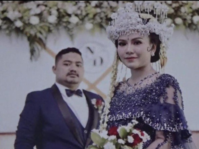 Suami yang kehilangan istri. Istrinya meninggal usai cabut gigi.