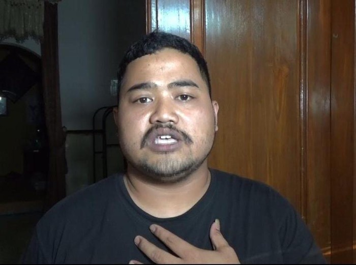 Suami yang kehilangan istri. Istrinya meninggal usai cabut gigi.