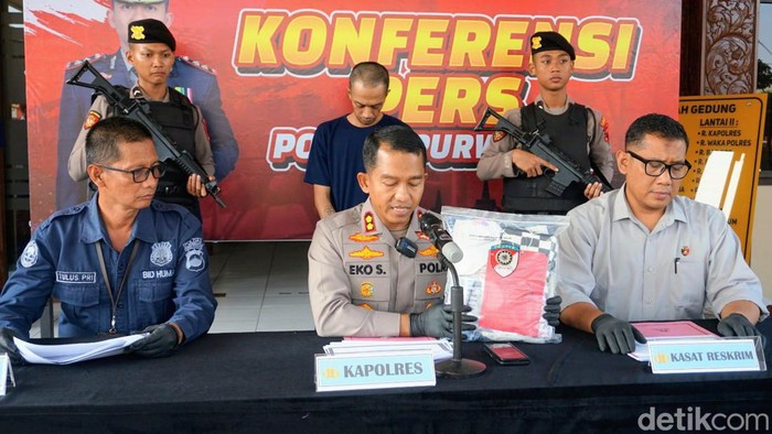 Tersangka pemerkosa anak di bawah umur dihadirkan dalam pers rilis di Mapolres Purworejo, Kamis (9/5/2024).