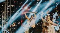 Suasana acara Spirit Of Samurai IV di Danau Toba, Kamis (25/4/2024). Acara Spirit of Samurai IV yang diselenggarakan oleh AFC Lifescience Indonesia berhasil menarik lebih dari 5.000 peserta ke Danau Toba dari berbagai penjuru Indonesia, bahkan mancanegara seperti Malaysia, Singapura, dan Jepang.