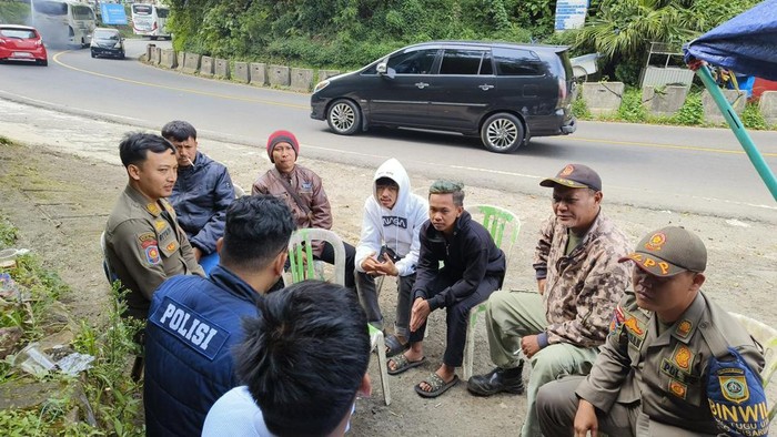 Duduk Perkara Viral Parkir Rp 100 Ribu 2 Mobil di Warpat Puncak