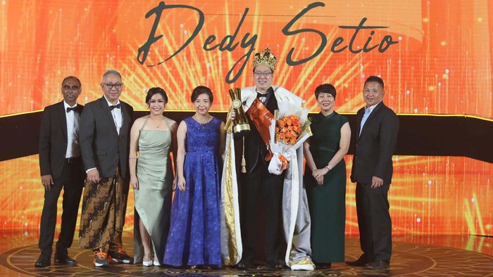 Ajang Penghargaan untuk Agen Asuransi Direktur Utama FWD Insurance Desy N. Widjaya saat acara penghargaan Agent of The Year di acara FWD Agency Awards 2024 di Jakarta, 2 Mei 2024.
