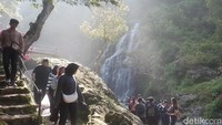 Kawasan ini juga menyediakan camping ground untuk pengunjung yang ingin bermalam di area Curug Tilu Leuwi Opat dan untuk biayanya pun masih ramah dikantong.