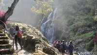 Walaupun baru ditambah pada awal tahun ini, nyatanya respon pengunjung untuk river camp terbilang banyak. Nur menyebutkan banyak juga yang mau untuk mencoba river camp, perlengkapan yang diberikan saat menyewa river camp juga terbilang komplet, mulai dari matras, Kasur, sleeping bag, bantal, kursi, listrik, hingga disediakan air minum sebanyak tiga liter.