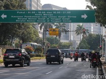 Tak Ada Ganjil Genap Hari Ini, Kendaraan Bebas Melintas