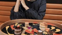Di Instagramnya, aktris cantik berusia 29 tahun ini memang cukup aktif membagikan momen serunya saat traveling dan kulineran mewah. Foto: Instagram @melodyprima