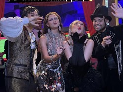 Foto Geng Aries BCL Rayakan Ultah Bertema Kabaret, Meriah Dengan Pesta Kostum