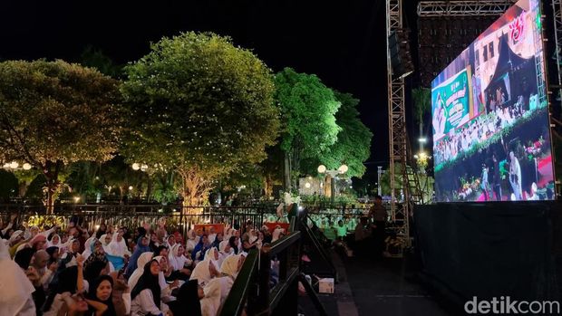Gus Iqdam di Balai Kota Surabaya