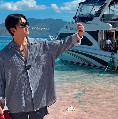 Ji Chang Wook, tengah menikmati liburan di Labuan Bajo, NTT. (Tangkapan layar instagram @wowkdrama.id)