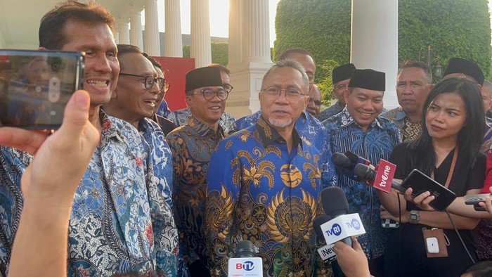 Ketua Umum (Ketum) PAN Zulkifli Hasan bersama pengurus PAN menemui Presiden Jokowi di Istana, Jumat (10/5/2024). (Dok Istimewa)
