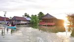 Momen Pj Gubernur Sulsel Tinjau Banjir di Wajo