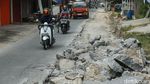 Perbaikan Jalan Rusak di CBL Bekasi Dikebut