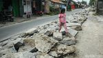 Perbaikan Jalan Rusak di CBL Bekasi Dikebut