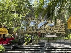 Keajaiban Plaza Kura-Kura, Punya Kolam yang Konon Bisa Kabulkan Permintaan