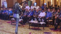 Zulhas menyebut PAN mengkampanyekan berpartai itu gembira, maka dikenal PAN joget. Sebelumnya PAN dikatakan bisanya joget-joget, namun yang menang capres ternyata yang gemoy yang bisa joget.