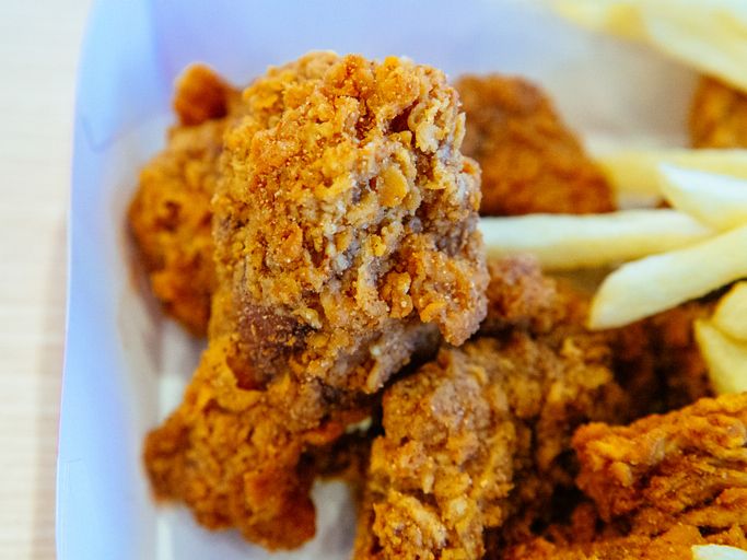 Restoran Ayam Goreng Diboikot karena Beri Komentar Rasis di Facebook