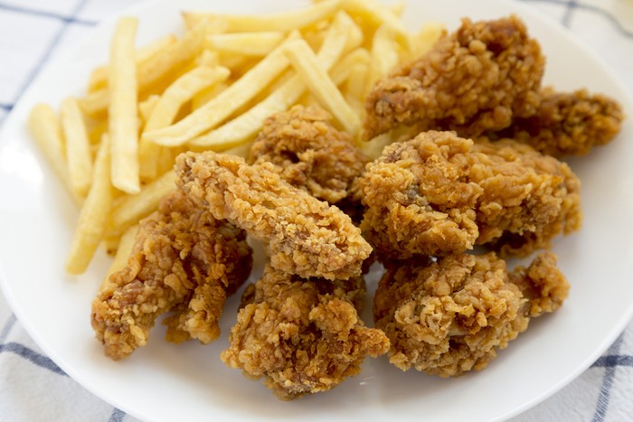 Restoran Ayam Goreng Diboikot karena Beri Komentar Rasis di Facebook
