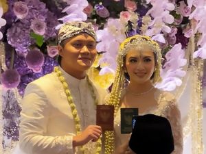 Menyoal Buku Nikah Mahalini dan Rizky Febian yang Jadi Sorotan