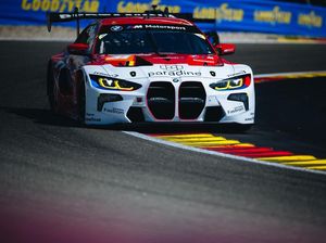 Detik-detik Pebalap Indonesia Kecelakaan di WEC, Mobil Ringsek