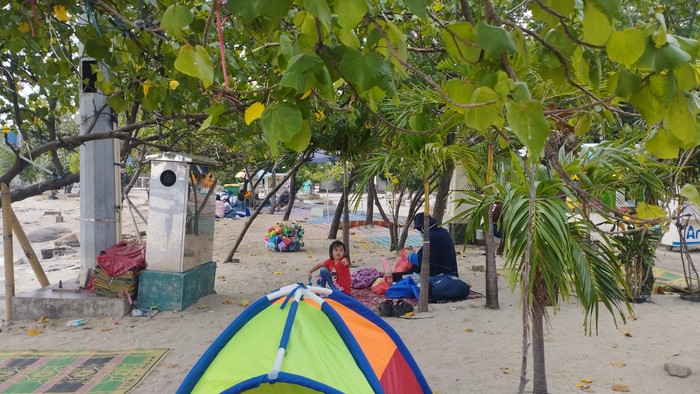 Suasana Pantai Ancol pada Jumat (10/5/2024)-(Belia/detikcom)