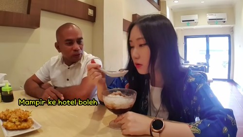Youtuber Jiah diajak ke hotel