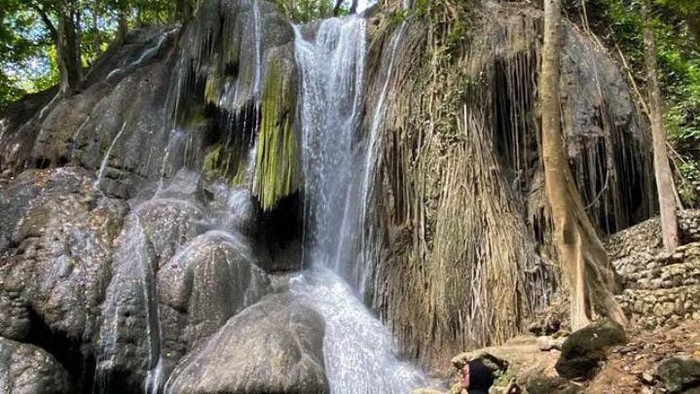 Pesona Air Terjun Kalela di Sumbawa Barat, Pulau Sumbawa, NTB.