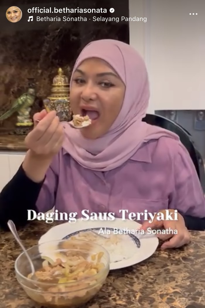 Betharia Sonata Doyan Makan Seafood hinga Kulineran di Luar Negeri