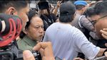 5 Potret Tampang Serius Epy Kusnandar Usai Pemeriksaan