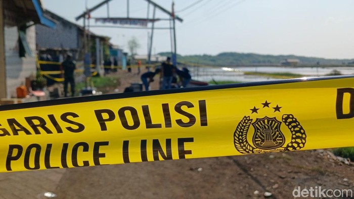 Ilustrasi garis polisi. Ledakan bom ikan di Pasuruan.