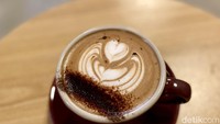 Menu Mocca tersebut menggunakan house blend Ethiopia dan Brazil. Selain itu, diracik dengan cokelat dari Australia. Rasa cokelatnya kuat dan bold dari kopinya. Foto: detikcom/Riska Fitria