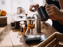 5 Teknik Manual Brew Andalan Slow Bar Buat Bikin Kopi Enak