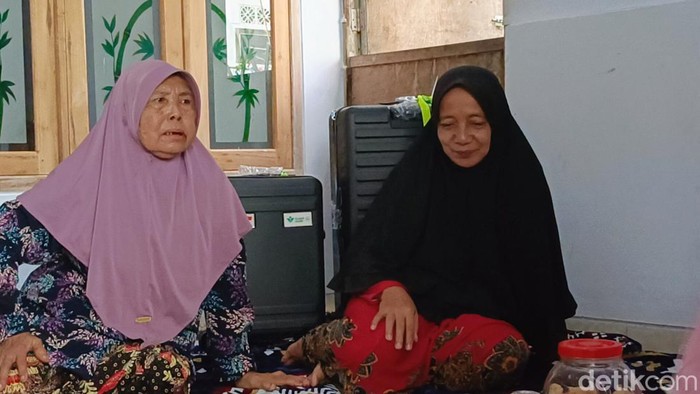 Nenek Ngatima yang sudah berusia 100 tahun semangatnya masih seperti 50 tahun untuk berangkat ke tanah suci.