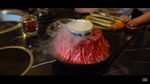Wow! Nikita Mirzani Mukbang Kepiting Alaska Seharga Rp 14 Juta