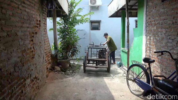 Penantian Panjang Pencari Rumput asal Lamongan Akhirnya Berangkat Haji