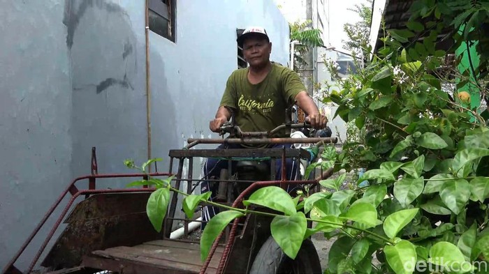 Penantian Panjang Pencari Rumput asal Lamongan Akhirnya Berangkat Haji