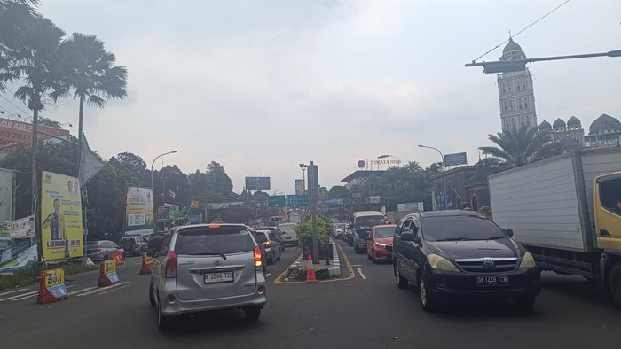 78 Ribu Kendaraan Padati Puncak Bogor di Hari Terakhir Long weekend
