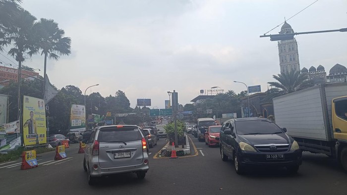 Jalan Raya Puncak Dibuka Dua Arah Pasca One Way Berakhir