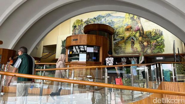 Suasana TMII di momen libur long weekend (Anggi/detikcom)